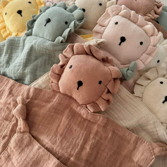 LION COMFORTER